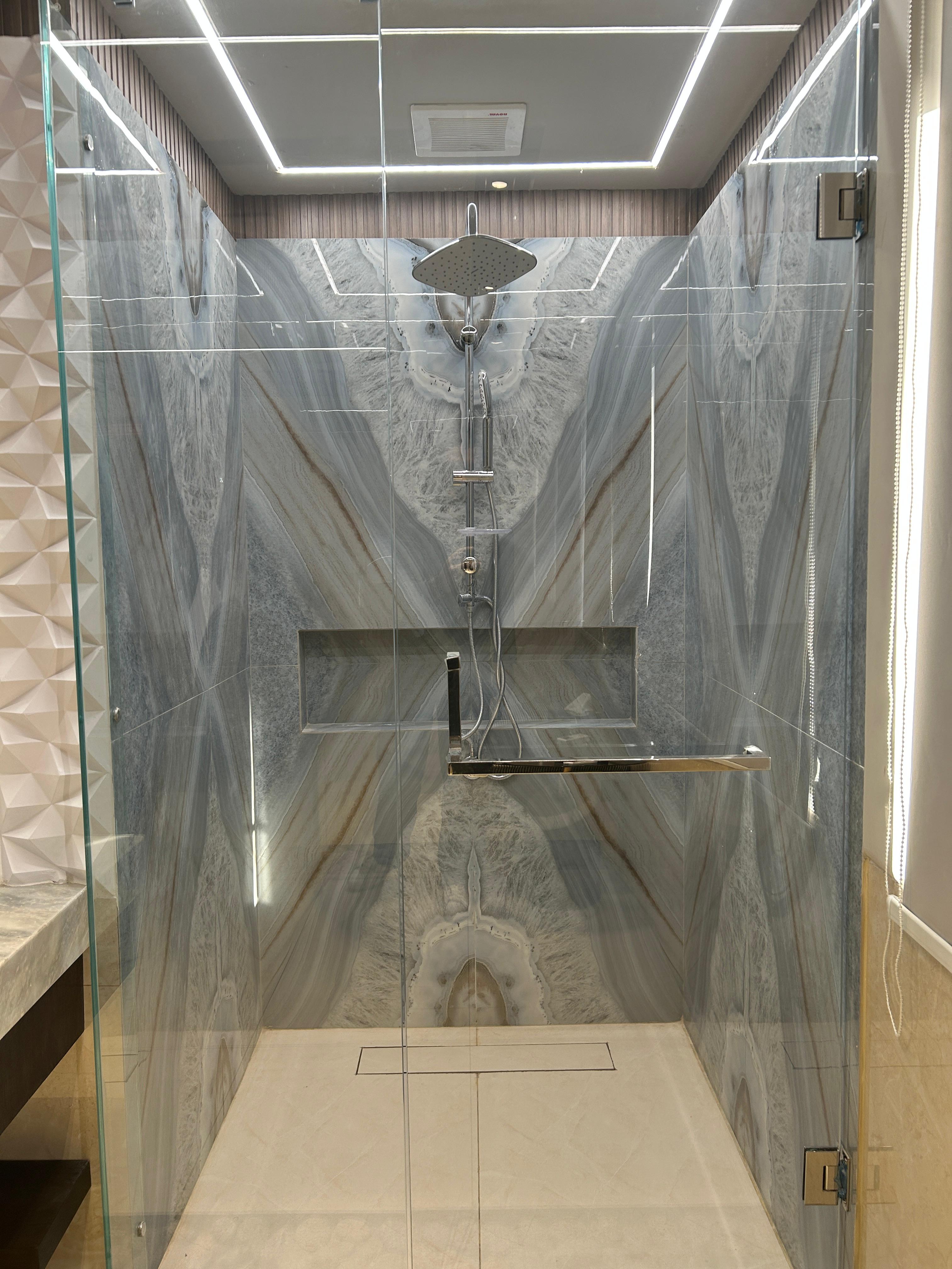 EXECUTIVE RESTROOM DESIGN-4