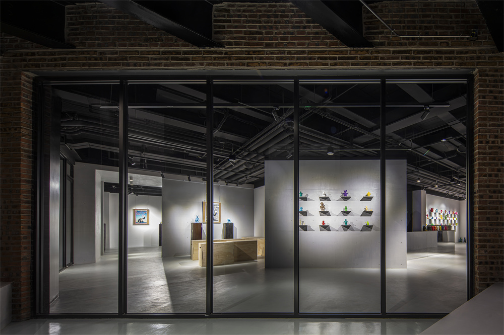 P GALLERY plastic people & sofubi潮玩画廊丨中国北京丨OEO野境建筑-35