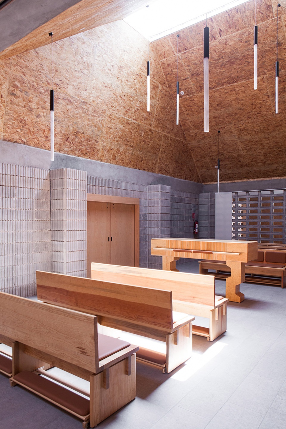 短暂生命的隐喻 · Kerena 殡仪馆的深刻感知设计丨墨西哥丨MYT+GLVDK 事务所-3