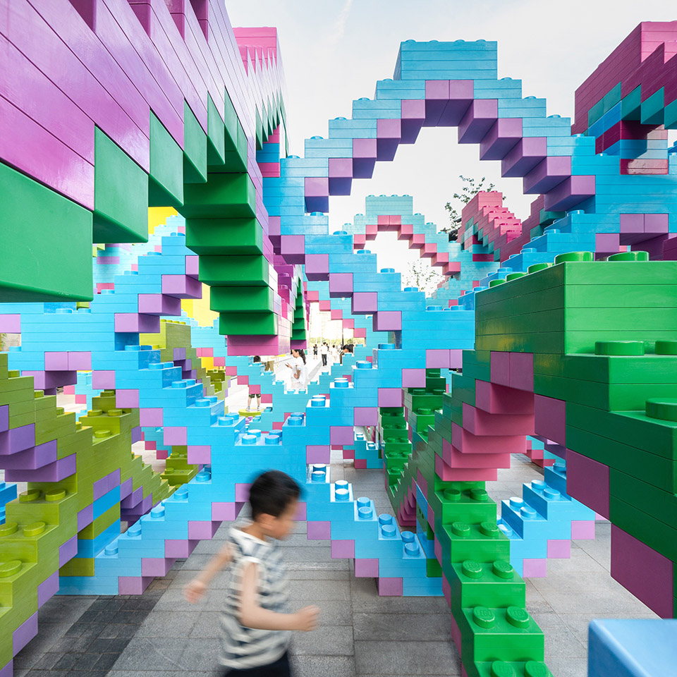 乐高® “世界玩乐节” – 《织光乐园》公共艺术装置丨中国上海丨大星吉子-27