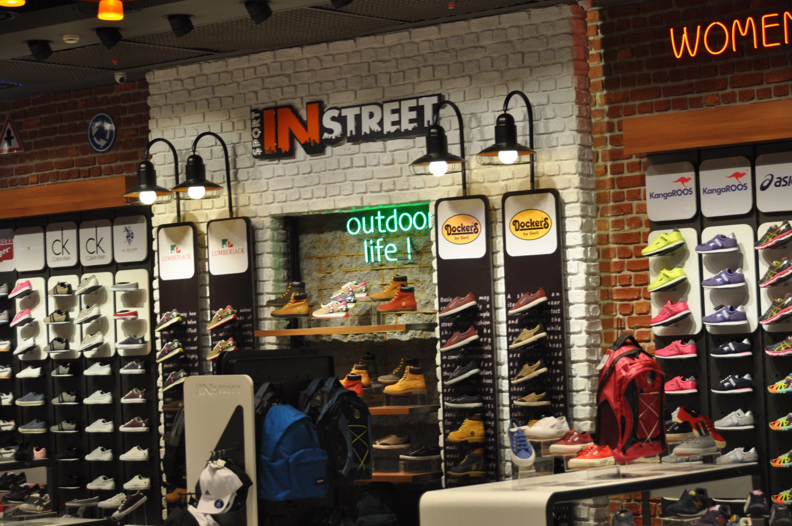 街头运动旗舰店-23