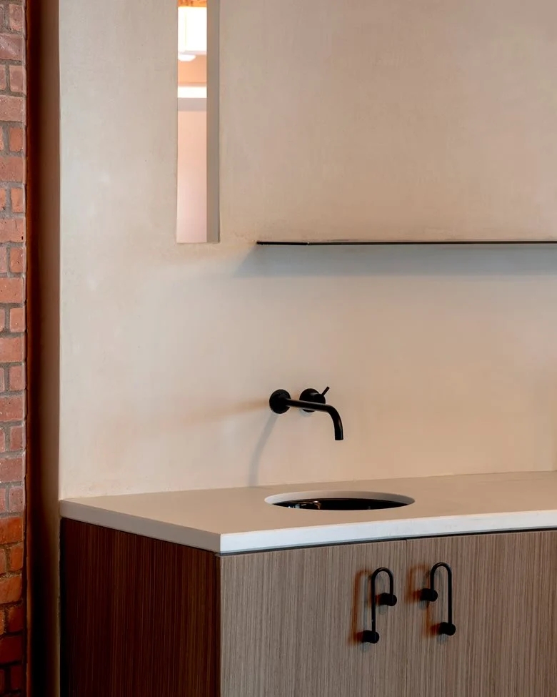 
柔和曲线和原始纹理结合低调时尚的办公室设计 - 戈者设计 | 戈者设计-11