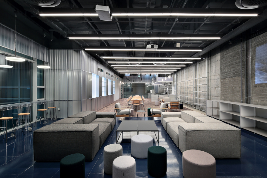 Seoul Made Space / Collective B-19