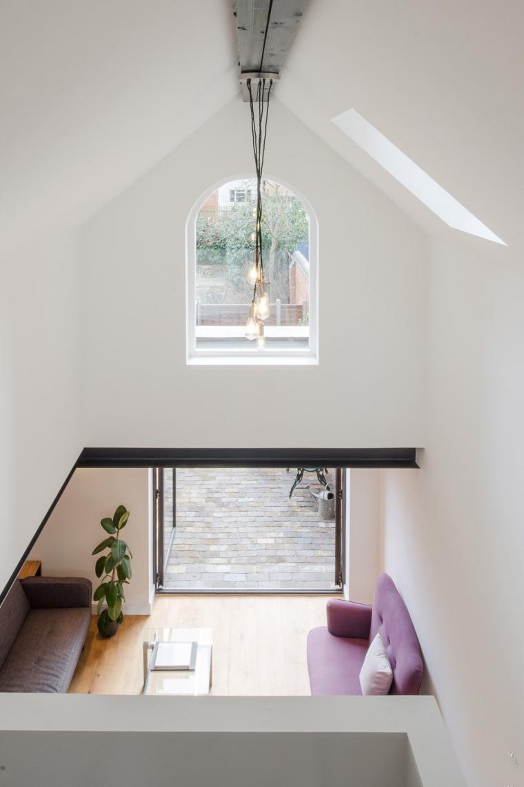 英国马厩变身的宜居工作室兼住宅-17