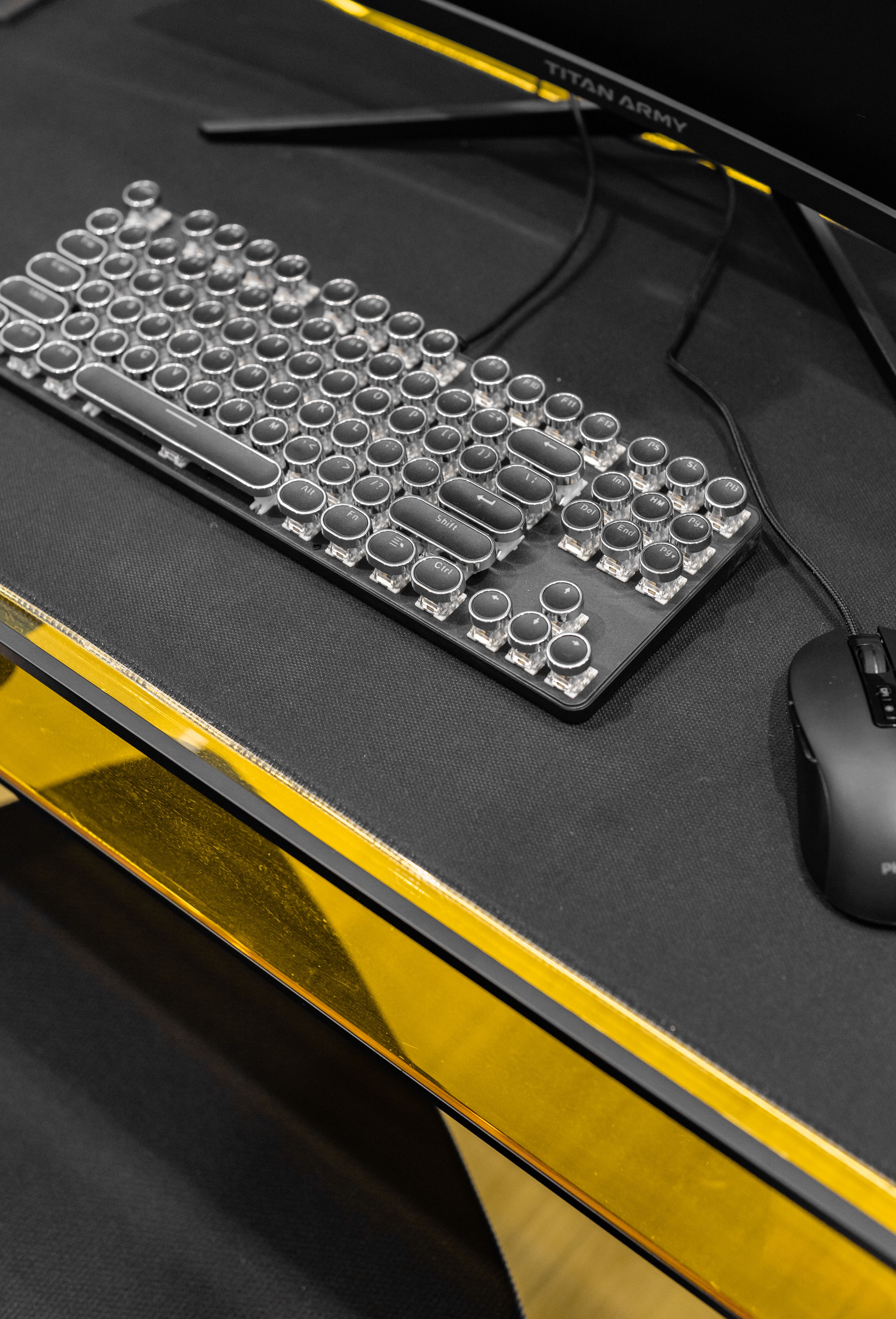 美纵设计｜融创昆明 人民路1979 样板间 1-35