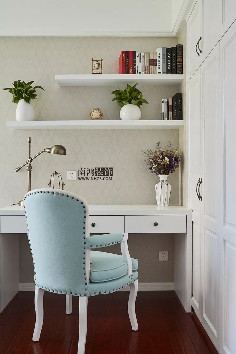 在家办公也能有仪式感 | 打造舒适家庭工作区的 6 个创意设计-3