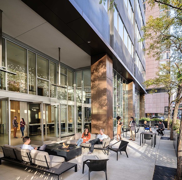 Gensler 打造现代活力办公空间-7