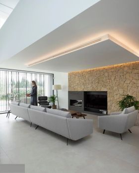 UP48 庇护所丨西班牙丨Viraje arquitectura