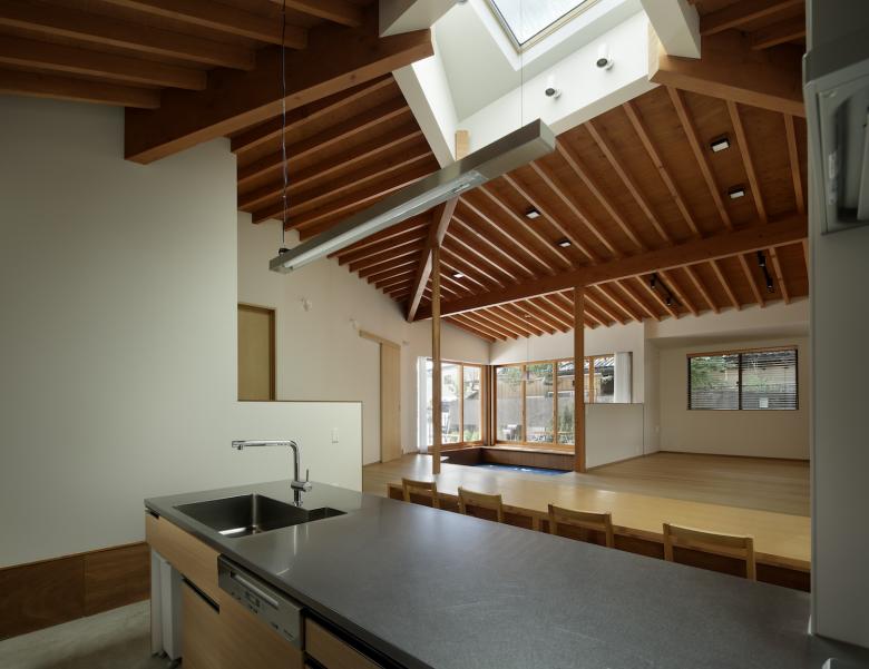 蘆田暢人建築設計事務所丨変形方形の平屋丨日本-14