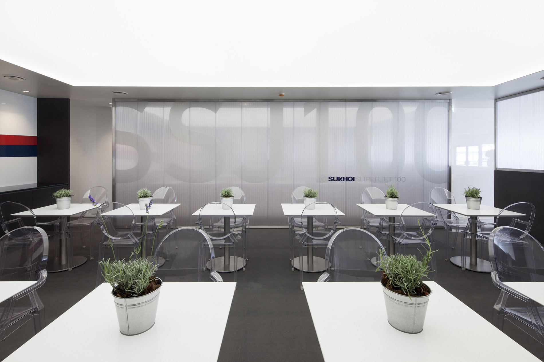 俄罗斯·意大利合资 Sukhoi Superjet 100 航空展临时展馆-15