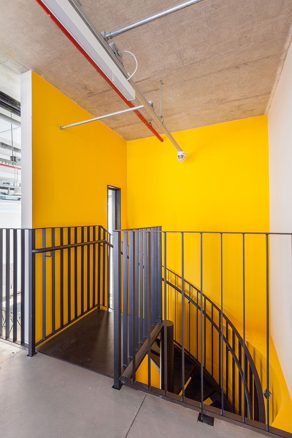 英国创意艺术大学(巴西圣保罗校区)/ FORM-38