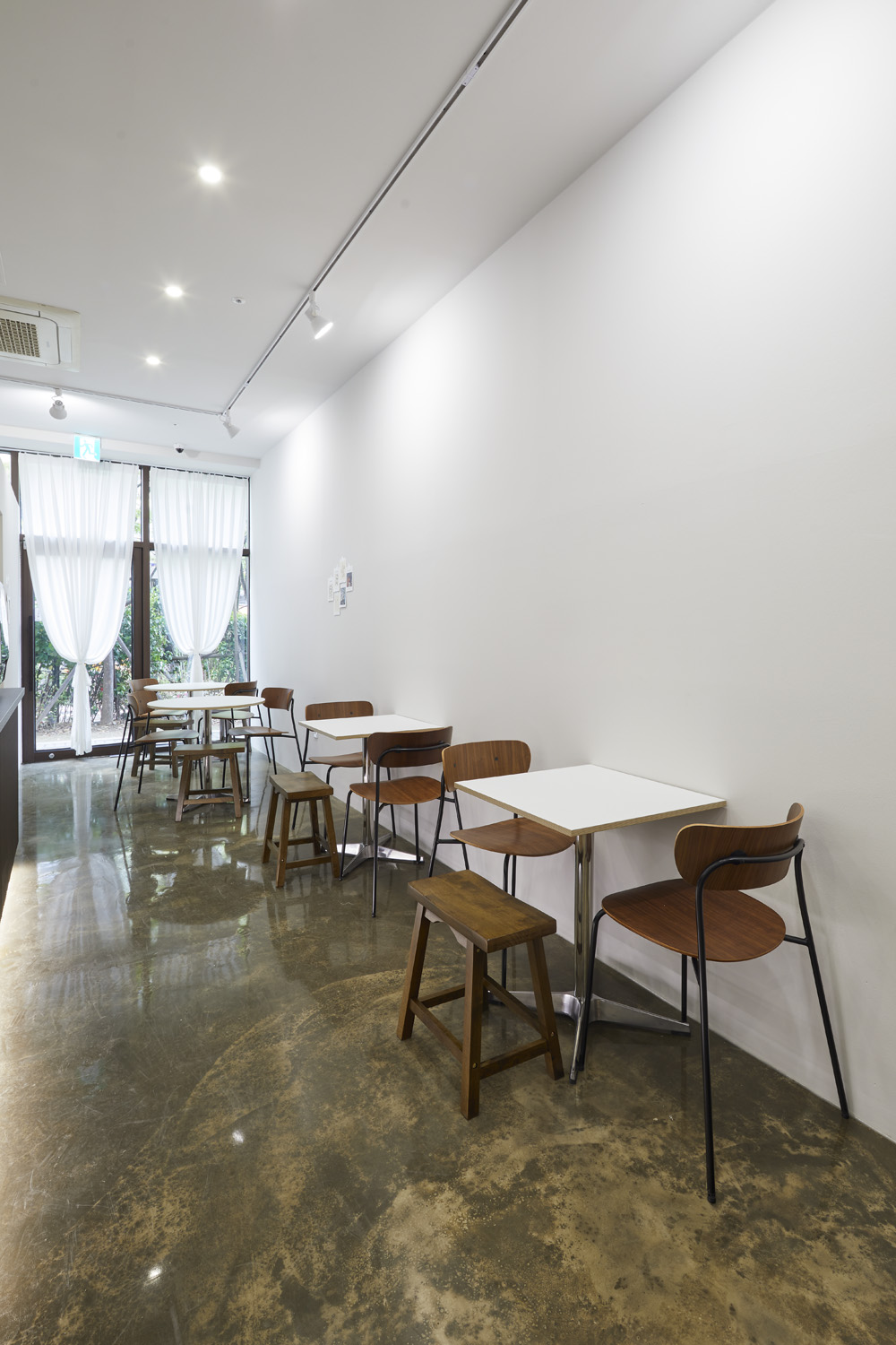 简约风格 12 平米咖啡馆设计-6