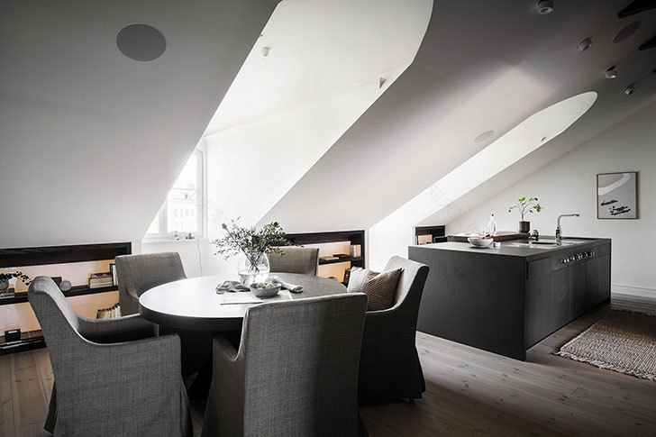 斯德哥尔摩顶层坡顶公寓,独特温馨的空间设计-12