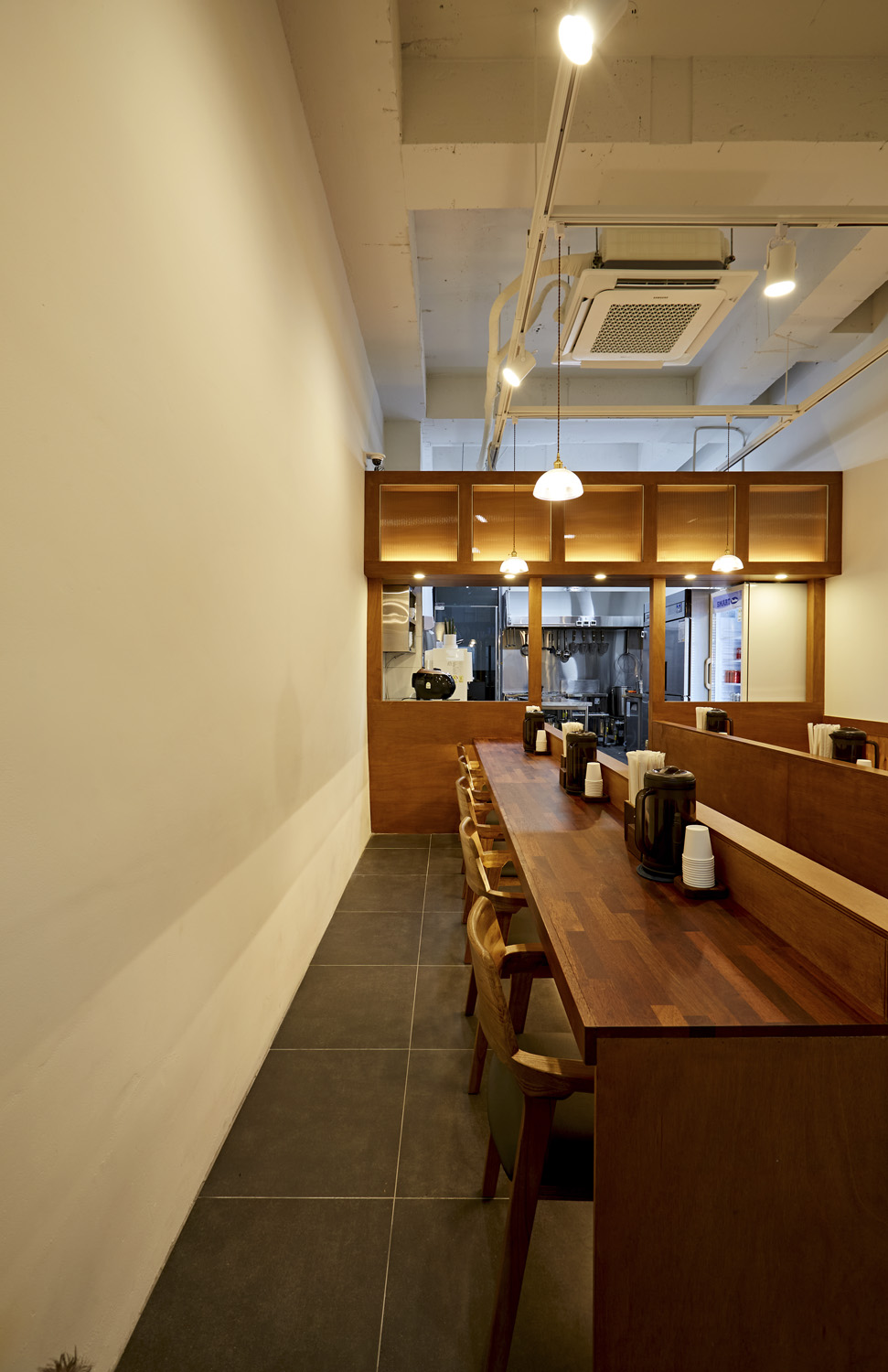 未知设计师的简约 12 平餐厅设计-9