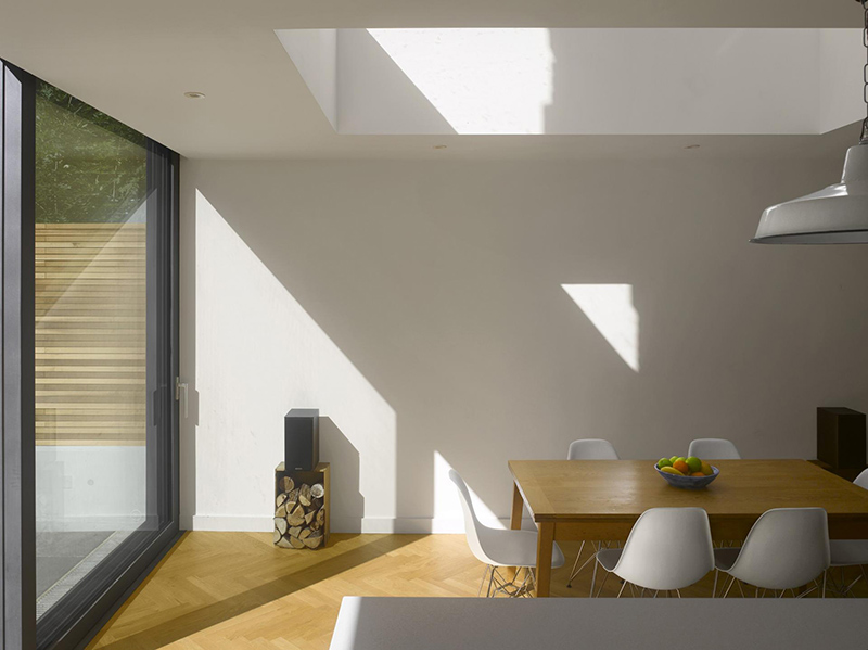 Redston Road Home in England Features a Contemporary Extension | Home Design Lover-33