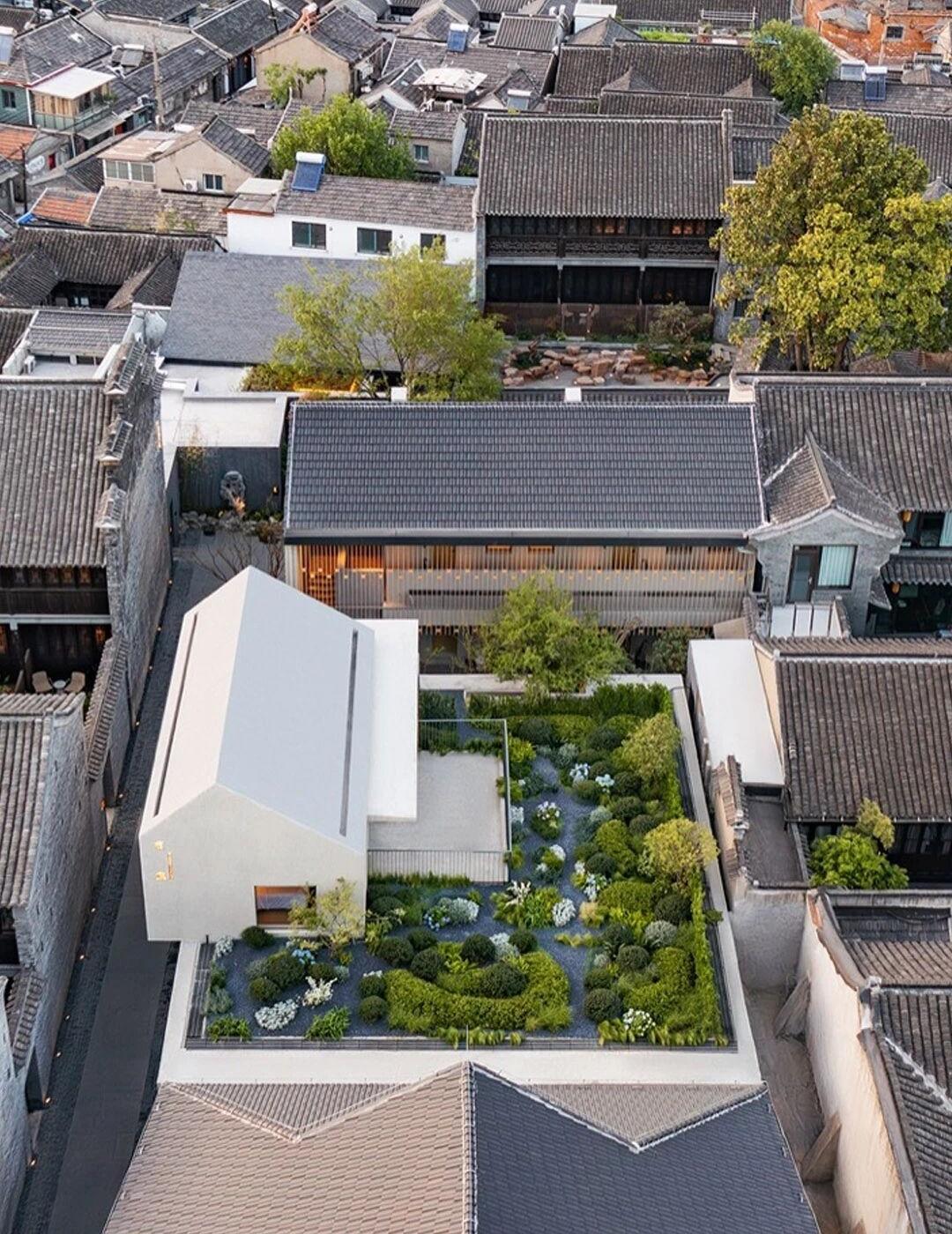 扬州广陵有熊酒店丨中国扬州丨B.L.U.E.建筑设计事务所等多家-0