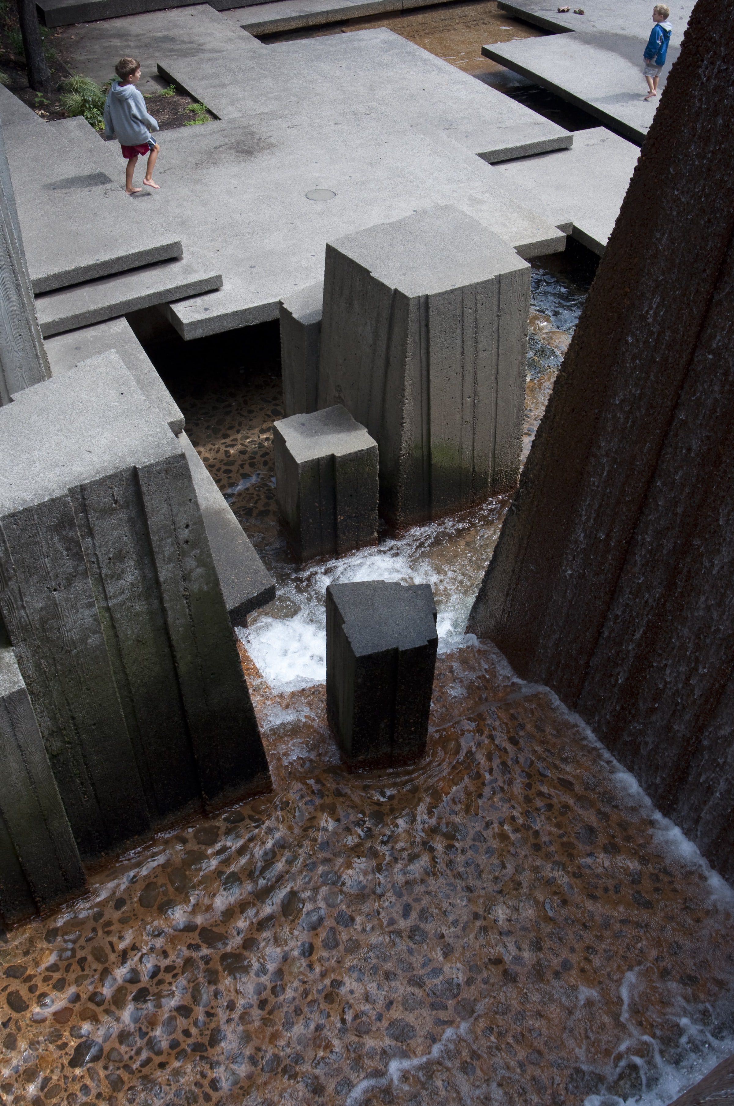 波特兰伊拉·凯勒水景广场——自然与城市的完美融合-26