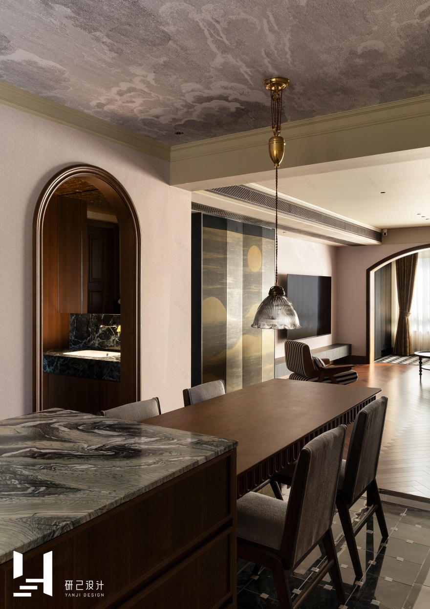 研己实景 · 中式的另一种可能性,150平华丽的复古东方之家丨中国芜湖丨研己设计-17