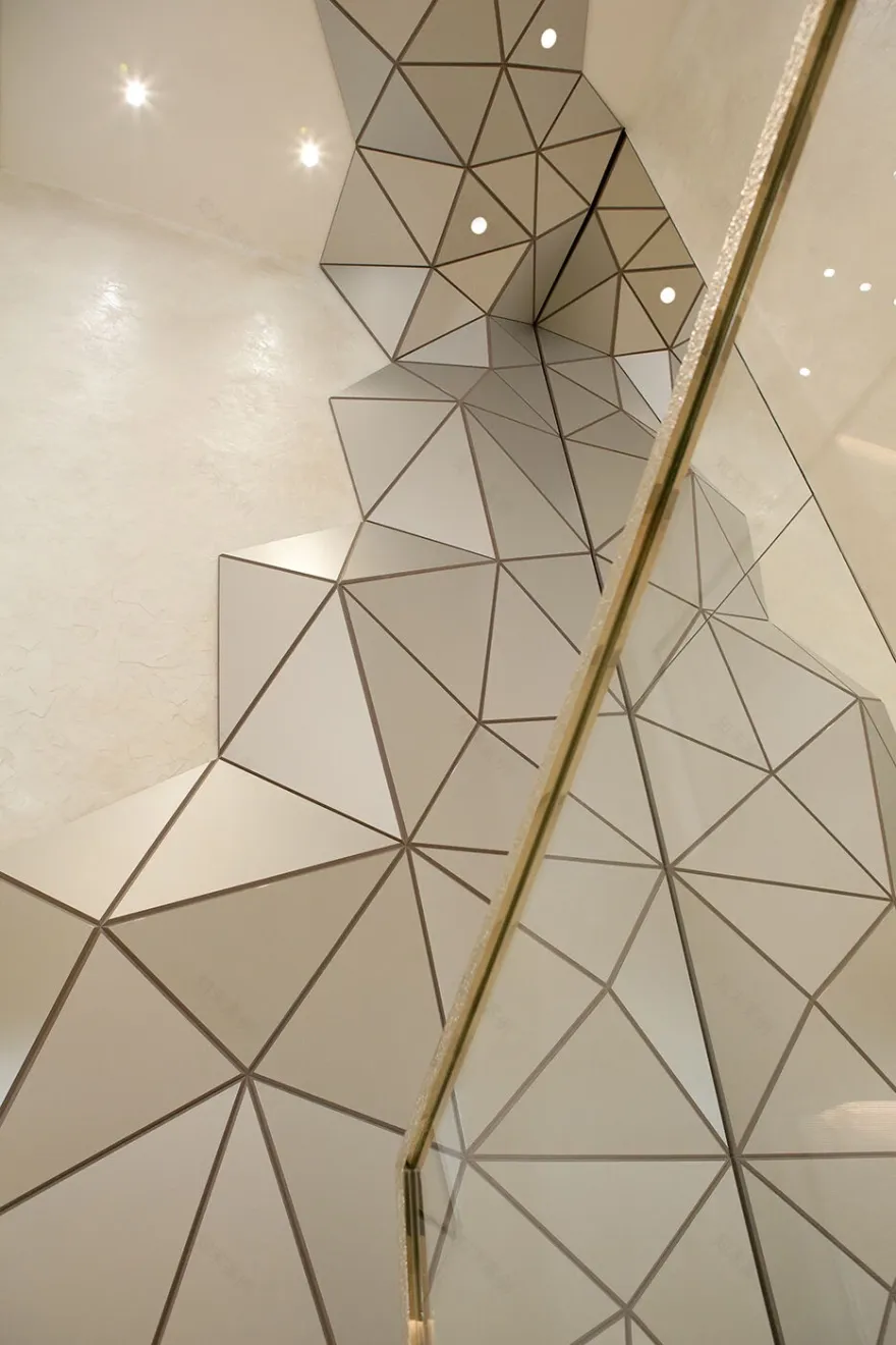 迪奥蒙特卡罗精品店楼梯区域设计-8