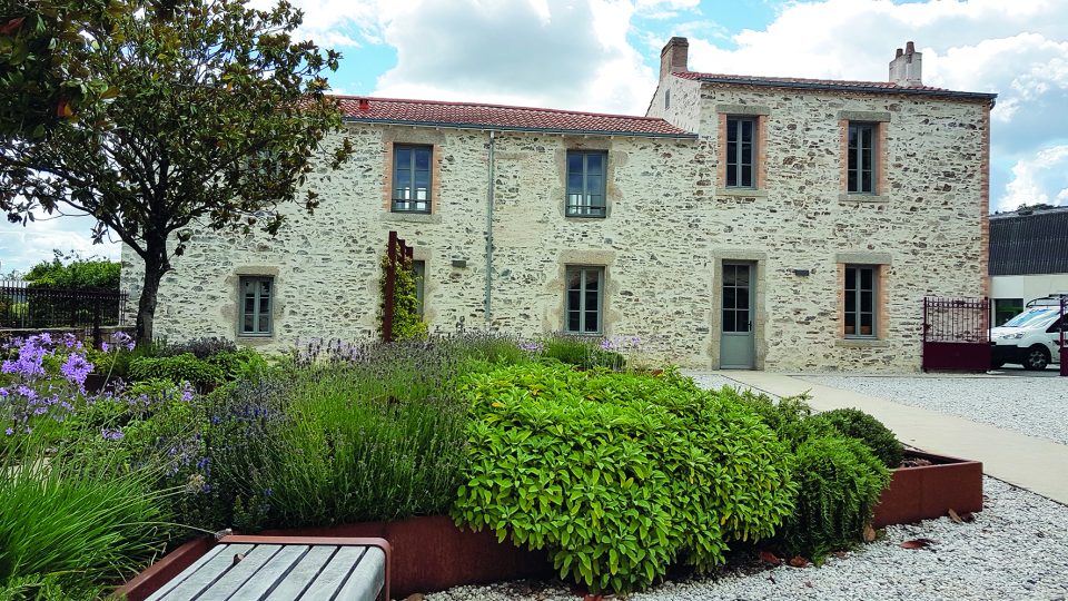 教区住宅及其附属建筑翻新与图书馆创建丨法国丨Interstices,杰罗姆·德博尔德（建筑师）-6