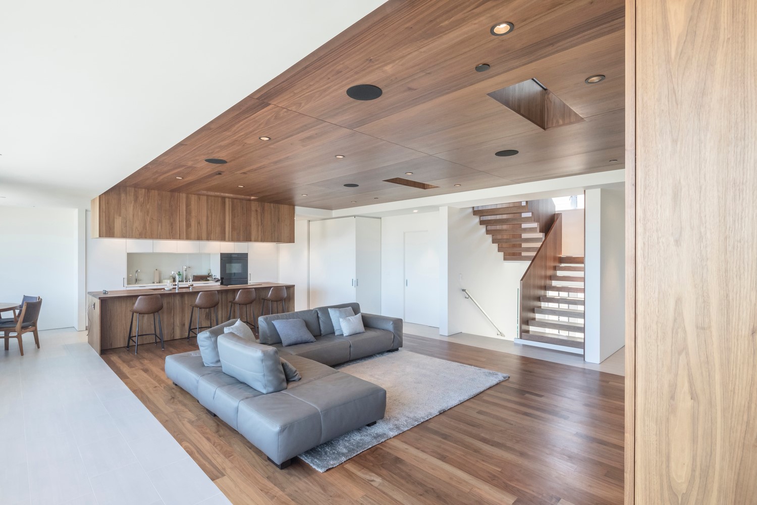 旧金山第 19 街住宅 | 颠覆空间体量的顶层公寓改造-26