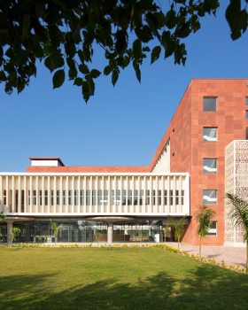 Vidya Devi Jindal Paramedical College / SpaceMatters
