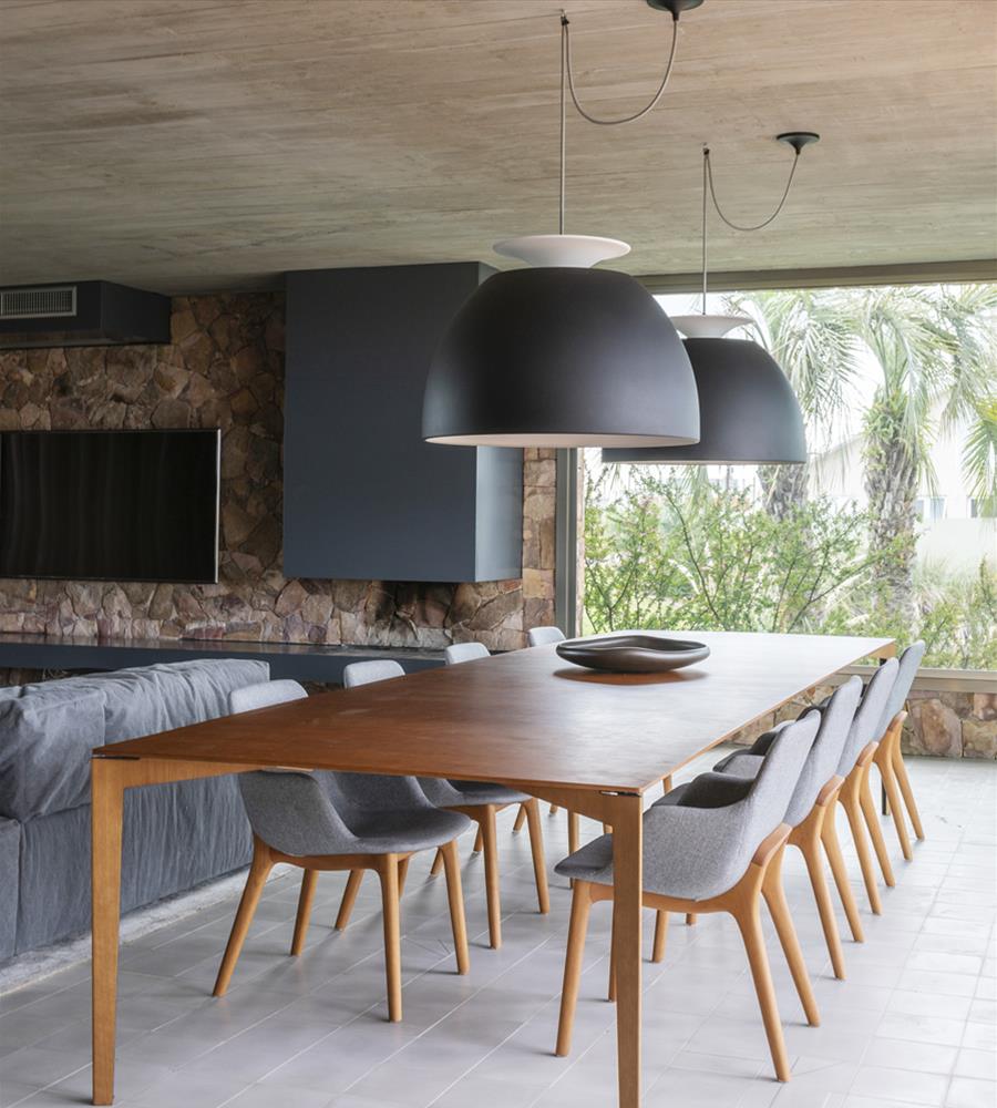 巴西 Pelotas 现代住宅 | 混凝土、木头和玻璃的完美融合-17