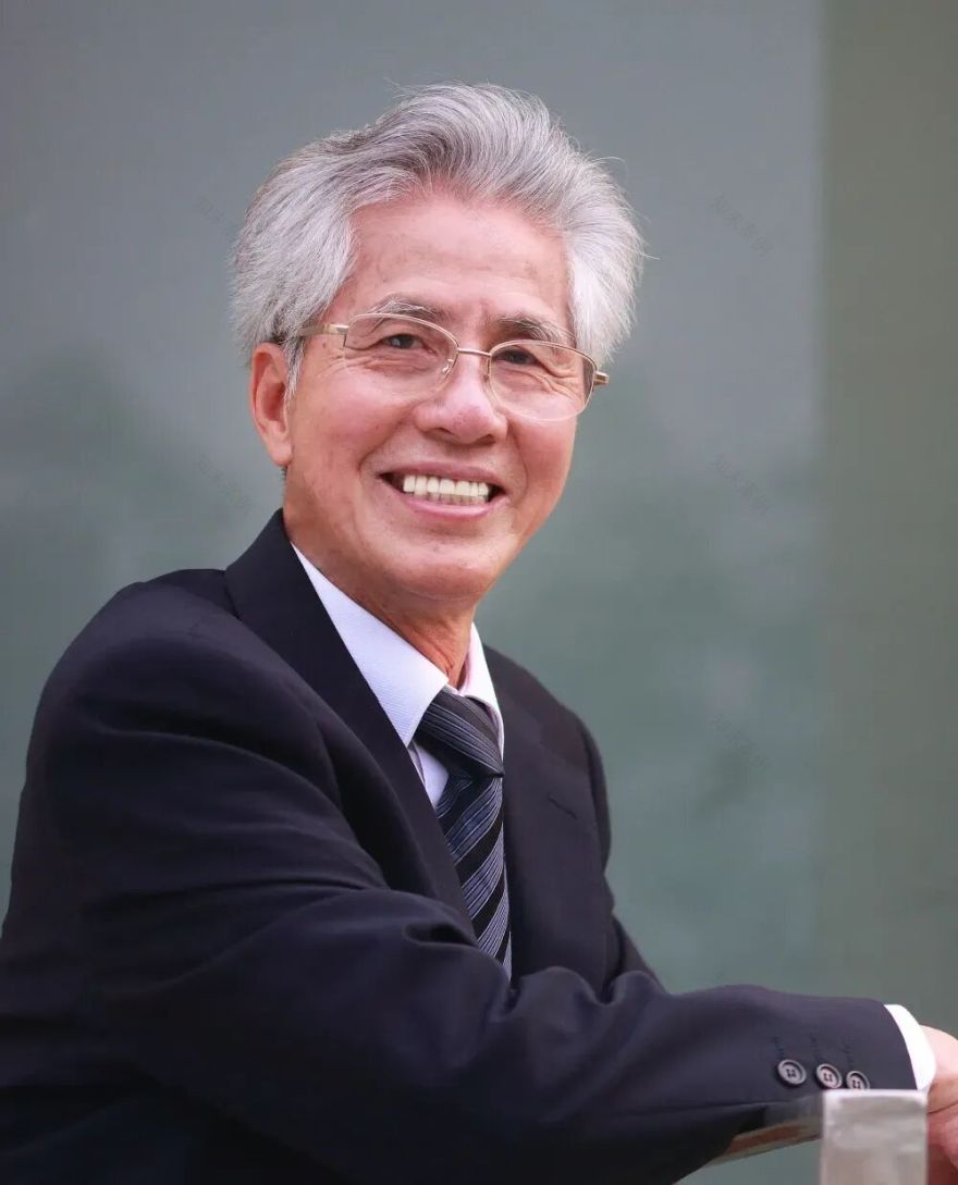 地标翻车!何院士新作被玩坏,深圳前海博物馆“撞脸”泡脚桶?网友:别说,还挺像……-32