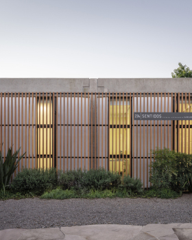 Sentidos Veterinary Clinic / OCRE arquitetura