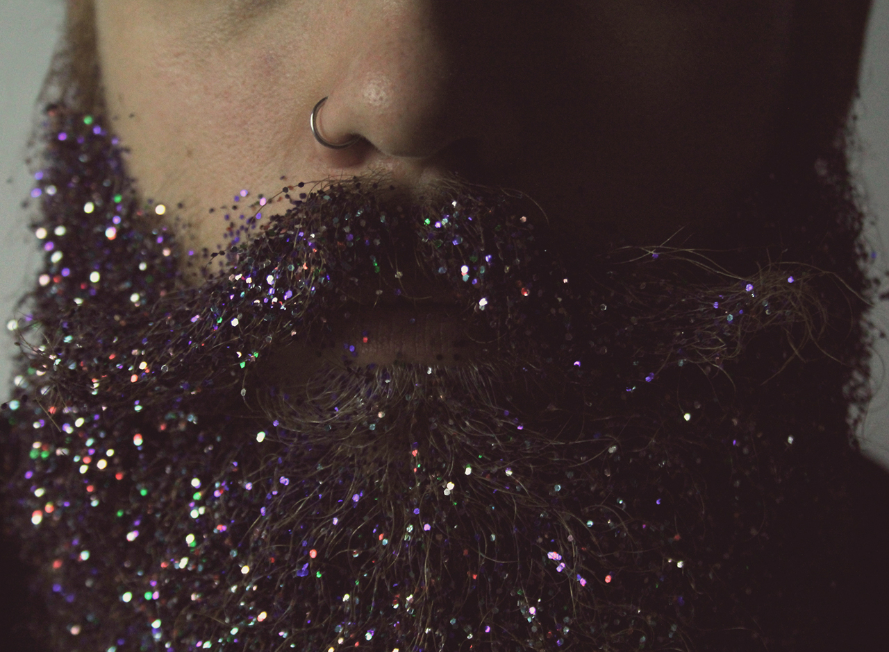 创意闪耀,同性胡须装饰的艺术-34