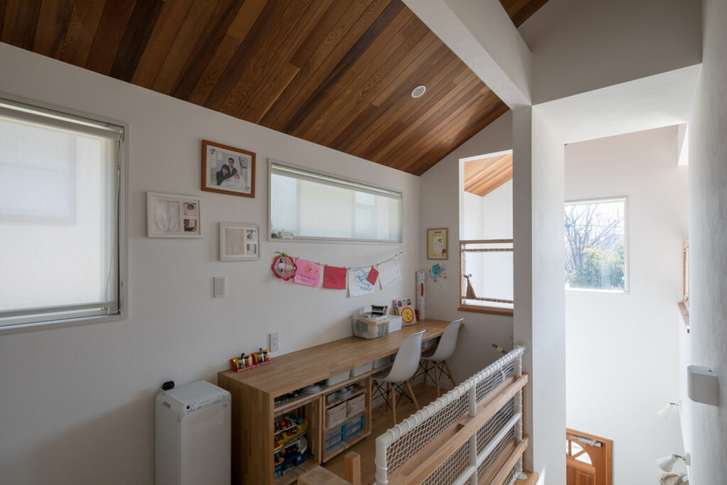 開放感に満ちた空間 子育てを想定して建てられたどこにいても家族がつながる住まい | Style of Life | 100%LiFE-5