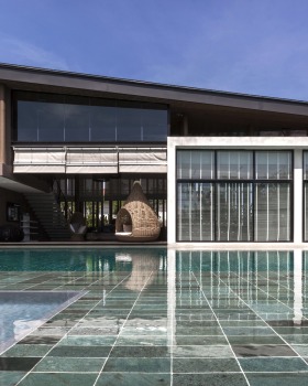 泰国曼谷“Burasiri Thakham”俱乐部 house——融入自然的建筑设计