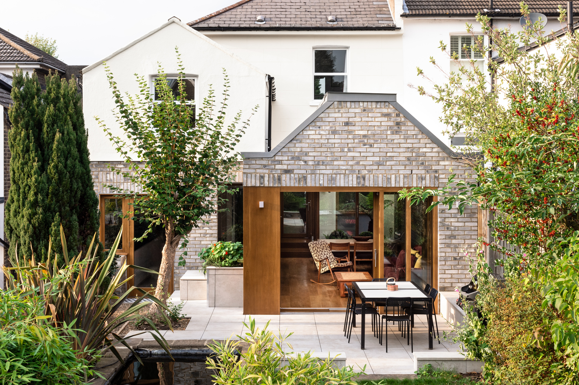 Harefield Road East House  / Gruff-19