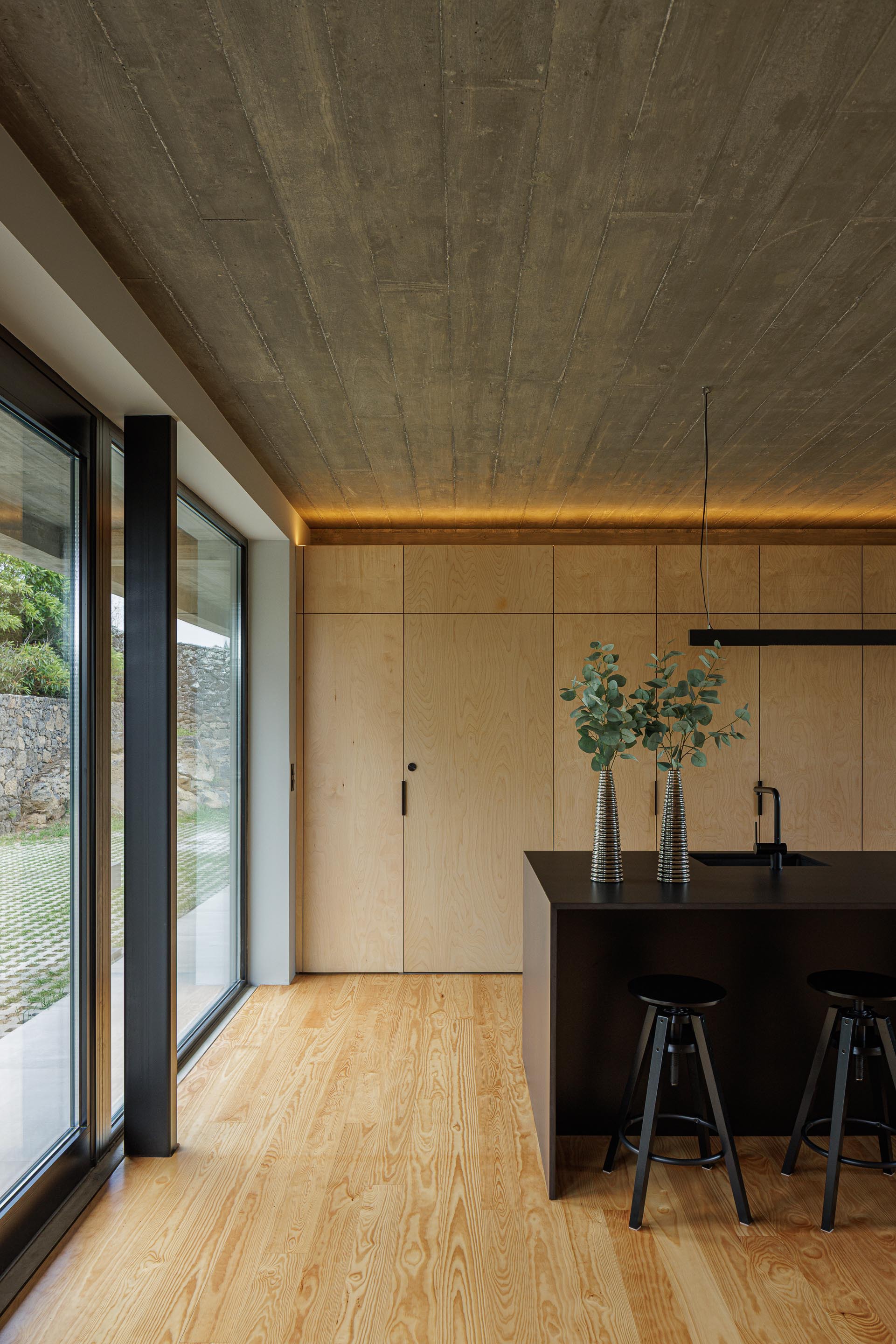 众议院CR(注:CR可能有多种含义,常见的有Continuing Resolution 即持续决议案,但由于缺乏具体语境,无法准确判定CR的意思这里按照信息提供流程,先给出此翻译,若CR有更准确的对应意思,可结合准确语境再次询问) 丨葡萄牙丨SO Arquitetura & Design-31