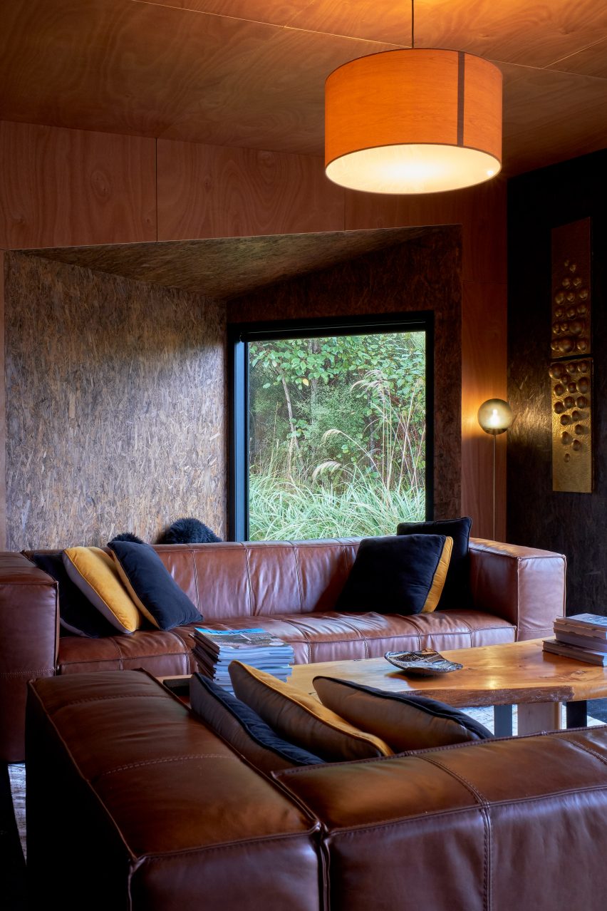 新西兰 Coast House · 与自然共生的现代海滨住宅丨Stacey Farrell-18