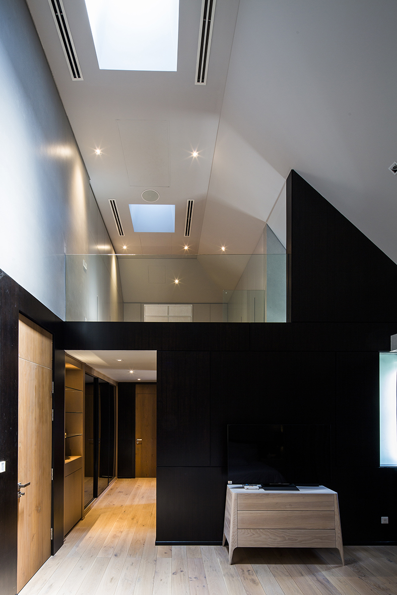 温豪美斯别墅

注释：Vinhomes可能是一个特定的地产相关品牌名称，直接音译为温豪美斯 ，Villa常见意思是别墅  -24