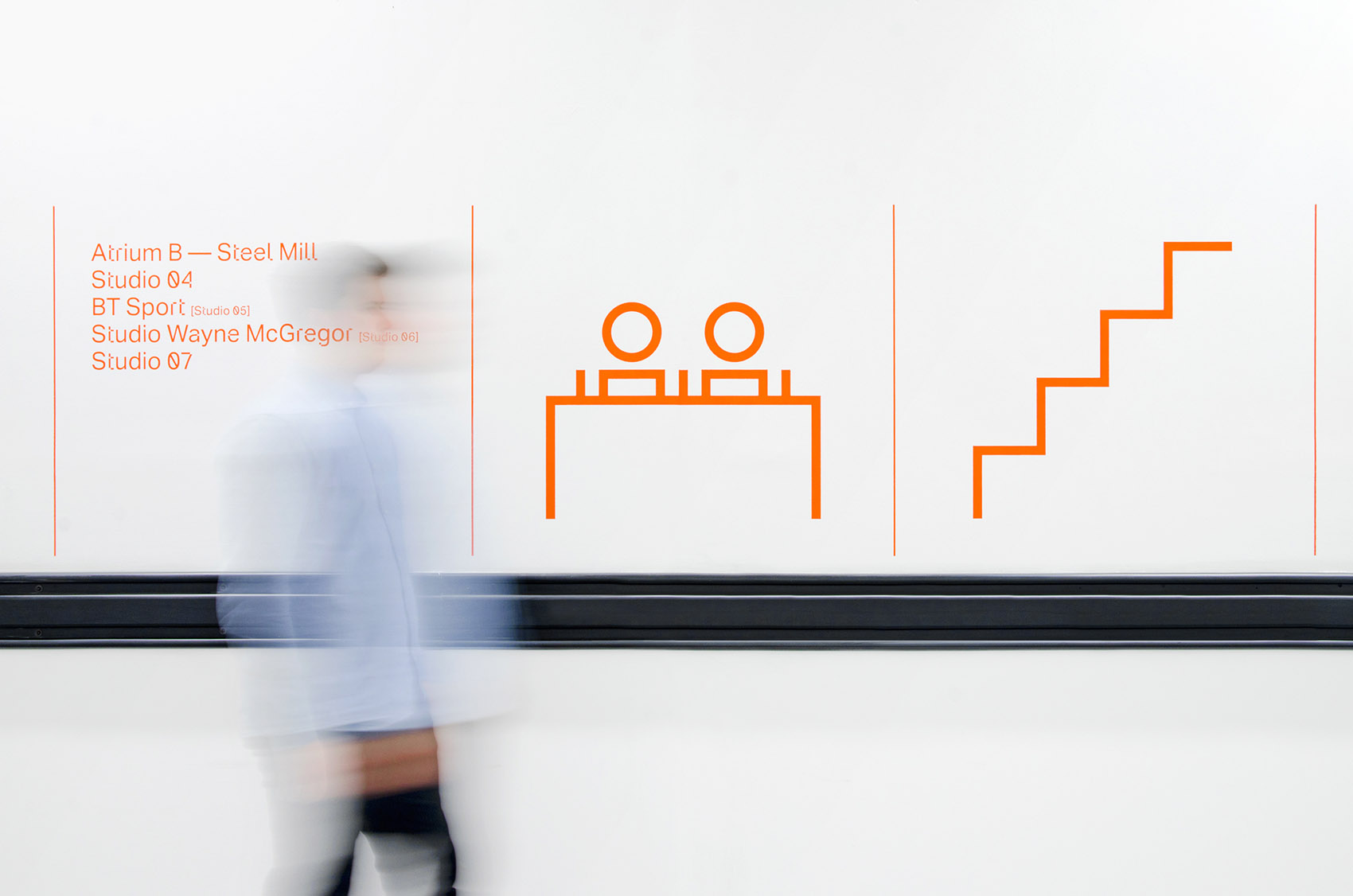 伦敦Here East革新引导标识和指路系统设计 / dn&co-21