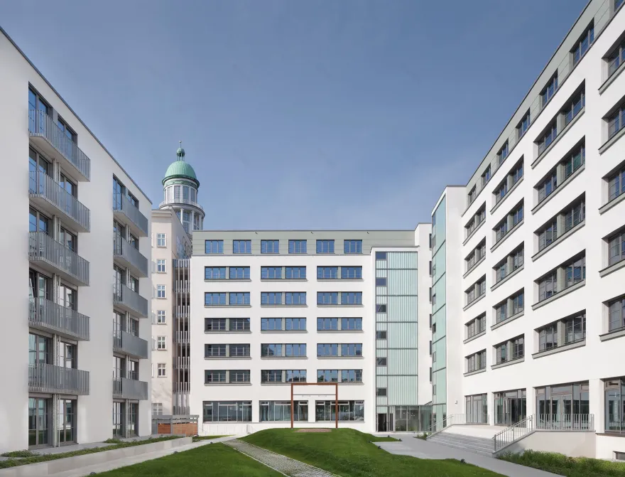 柏林弗兰克福特门公寓 | 绿色与功能并重-11