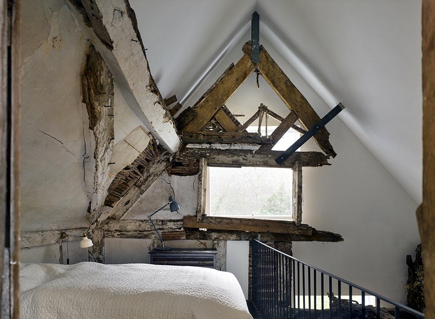 The Remains of an XVII Century Cottage Encapsulated in a Modern Home-23