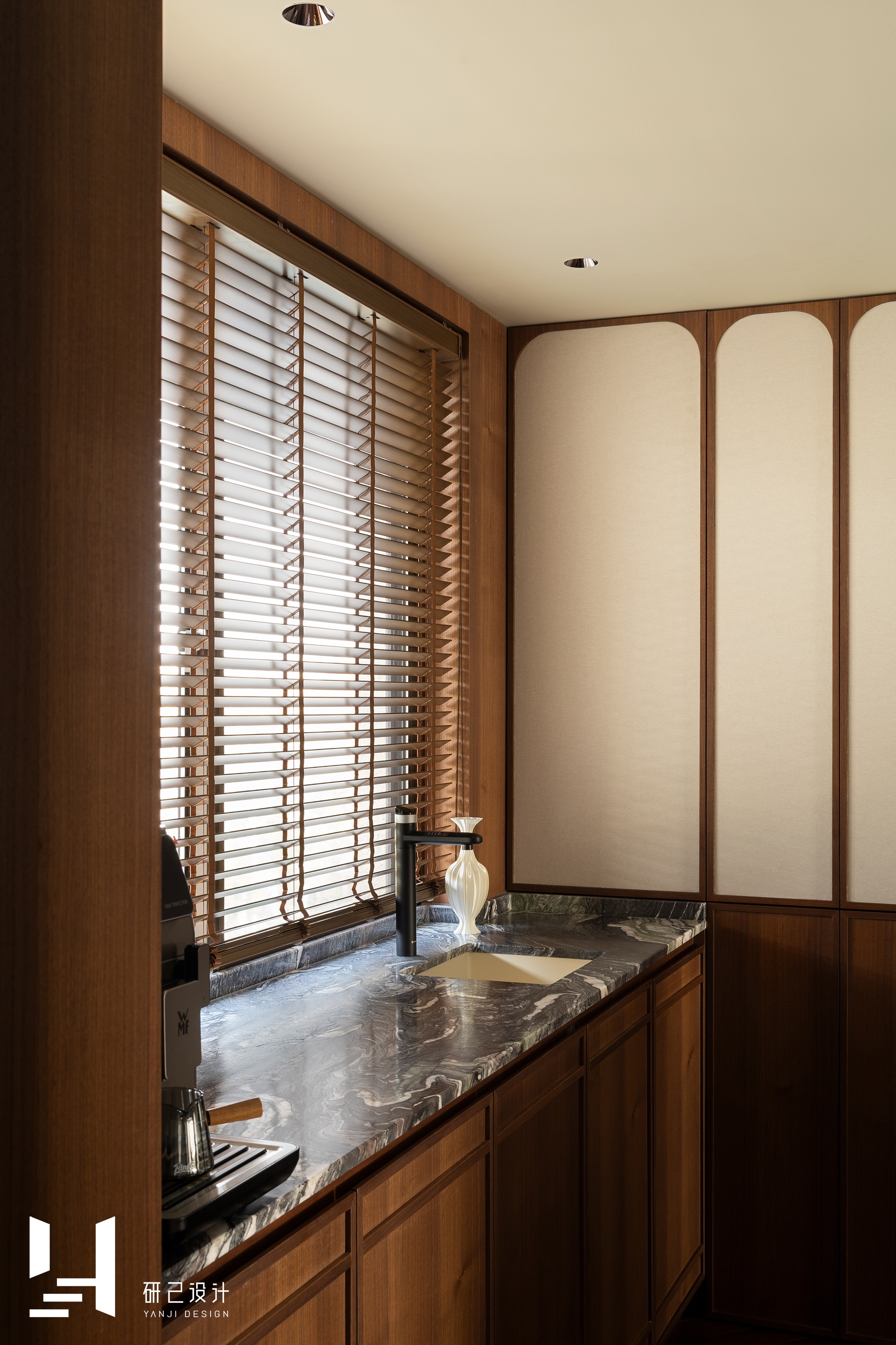 研己实景 · 中式的另一种可能性,150平华丽的复古东方之家丨中国芜湖丨研己设计-20