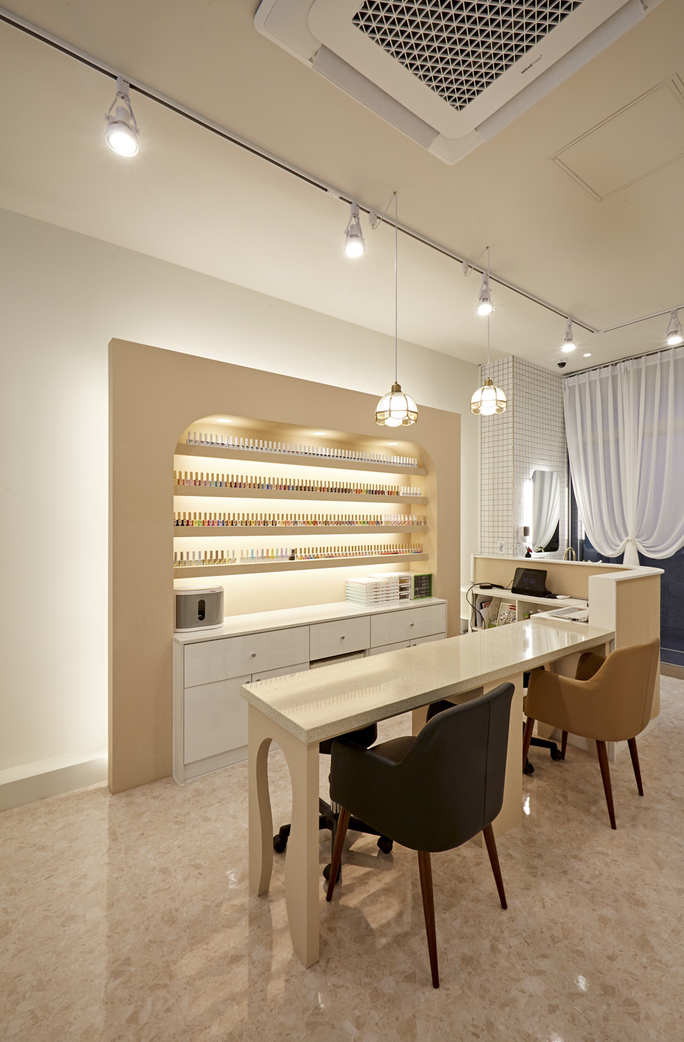 12 平米简约卧室，照明设计是亮点-11