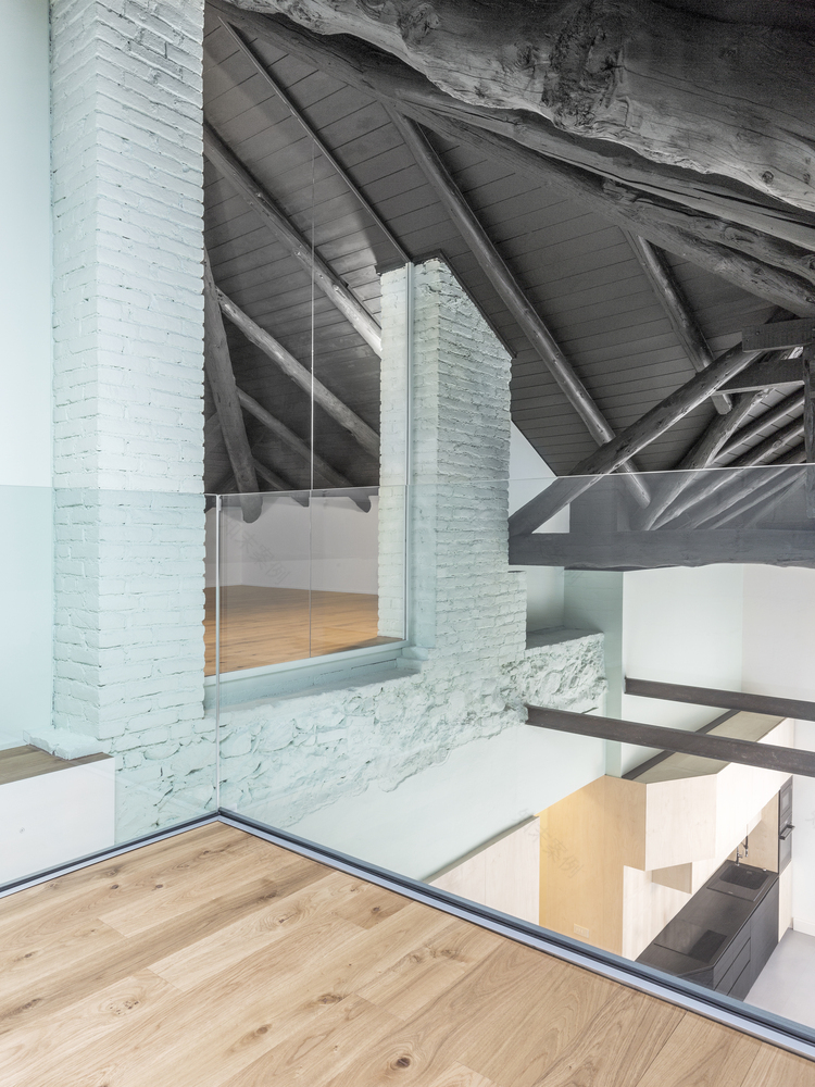 卢扎蒂家居翻新丨意大利库内奥-36