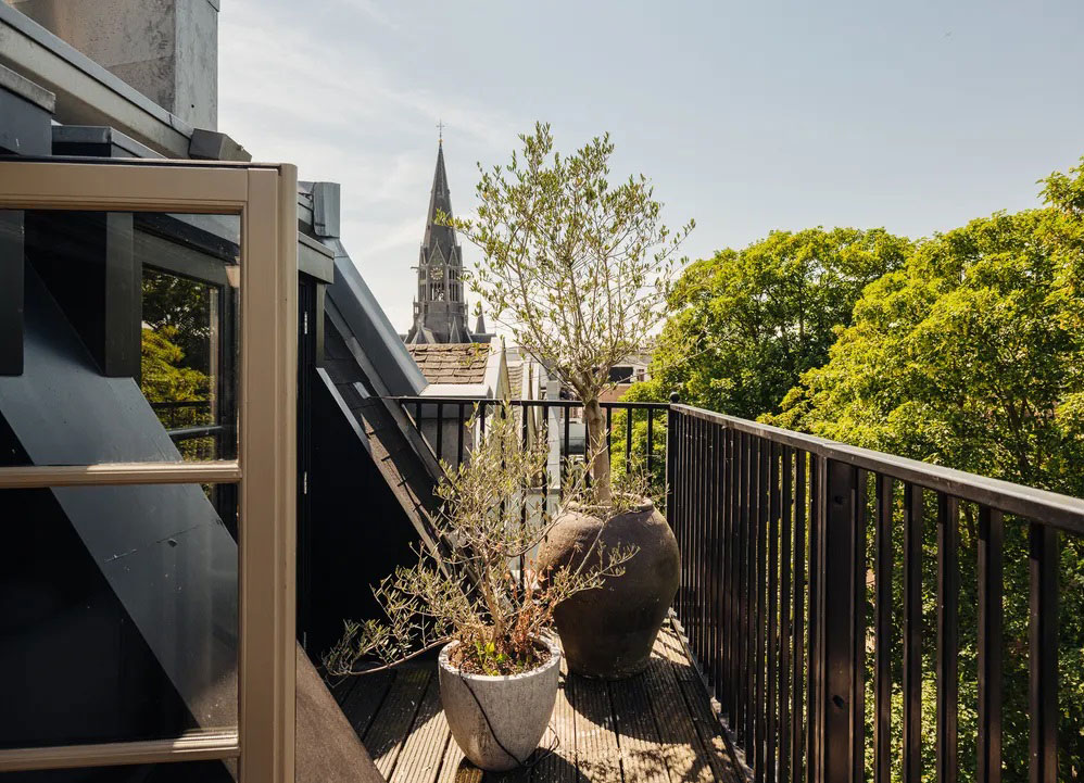 阿姆斯特丹运河公寓的自然极简设计-25