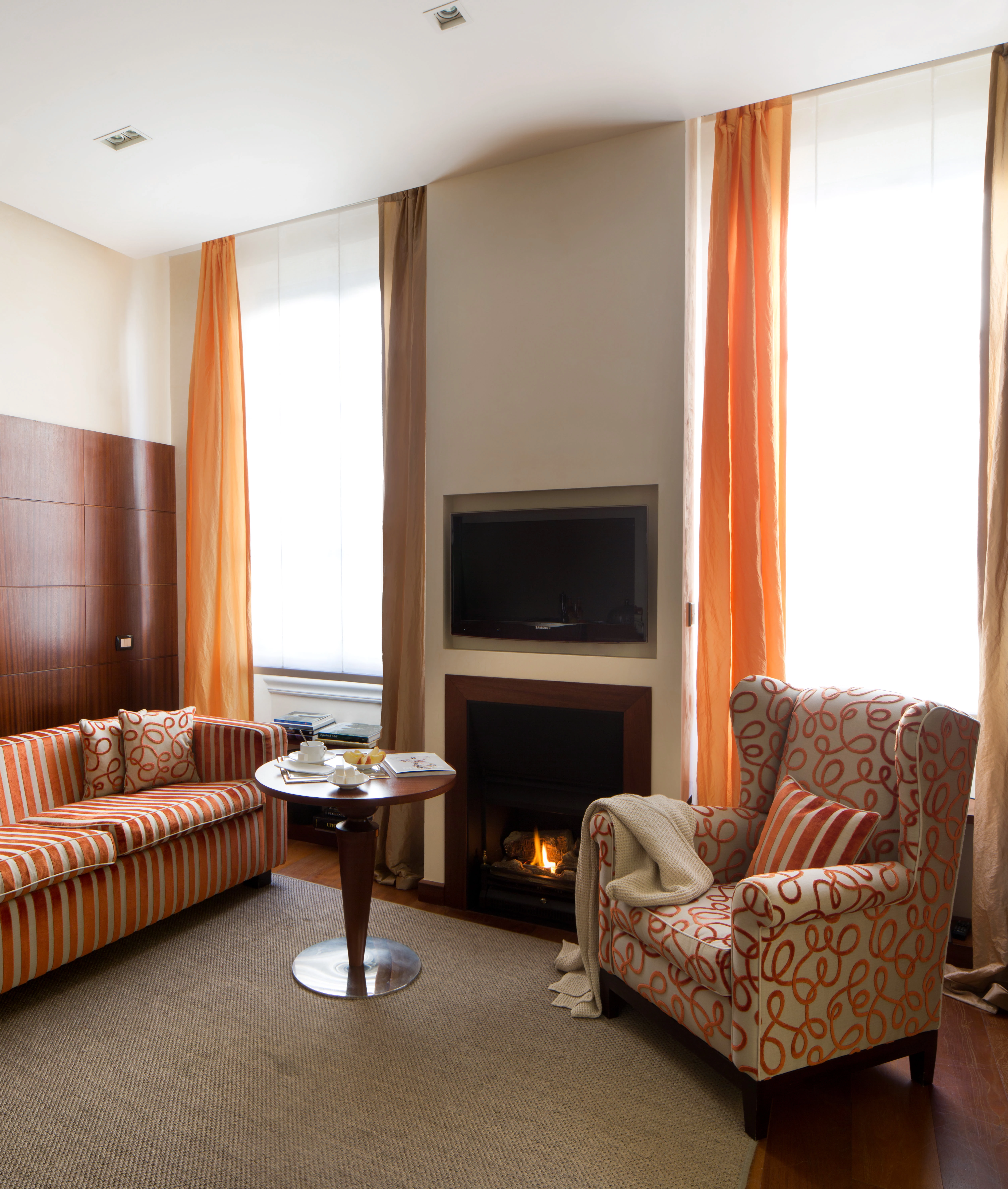 佛罗伦萨历史宫殿中的现代奢华酒店——Domux Home-6