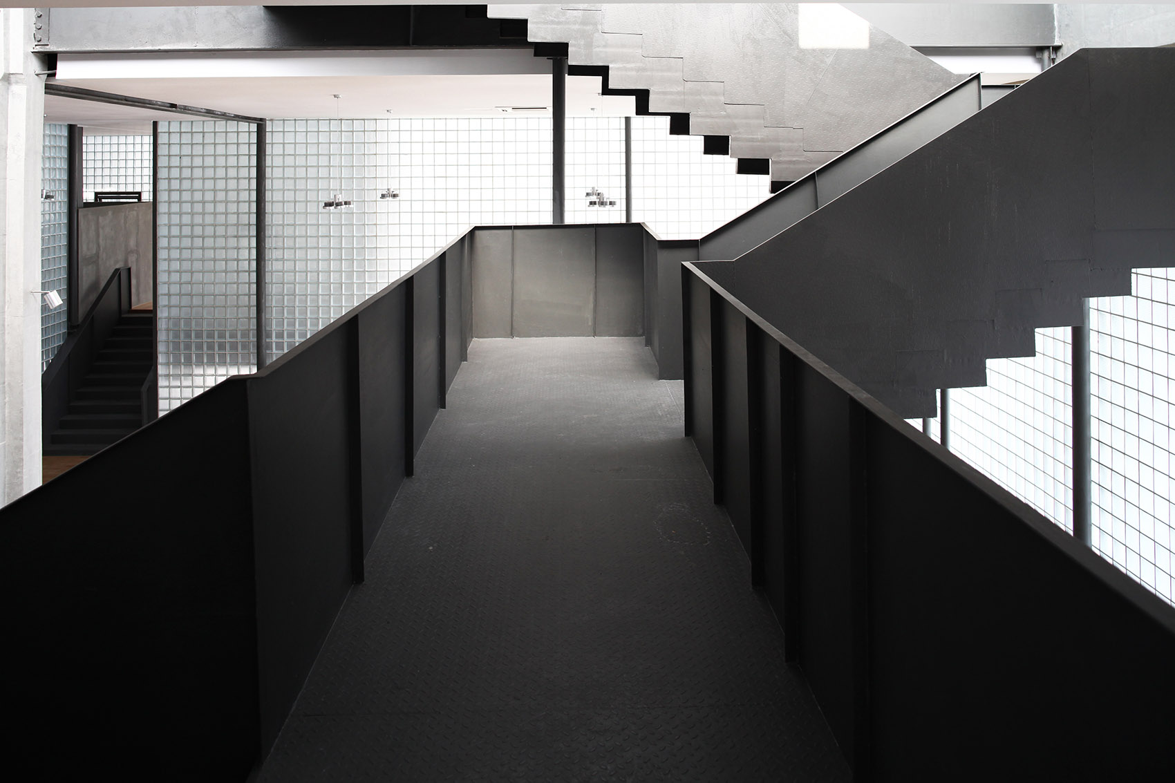 宁波柯力博物馆－混凝土框架与玻璃盒交响曲-41