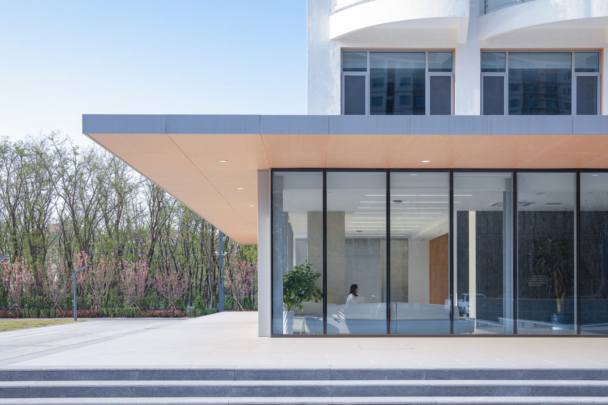 Renovation of the Headquaters of Yantai Marine Economic Innovation Zone / SHUISHI-29