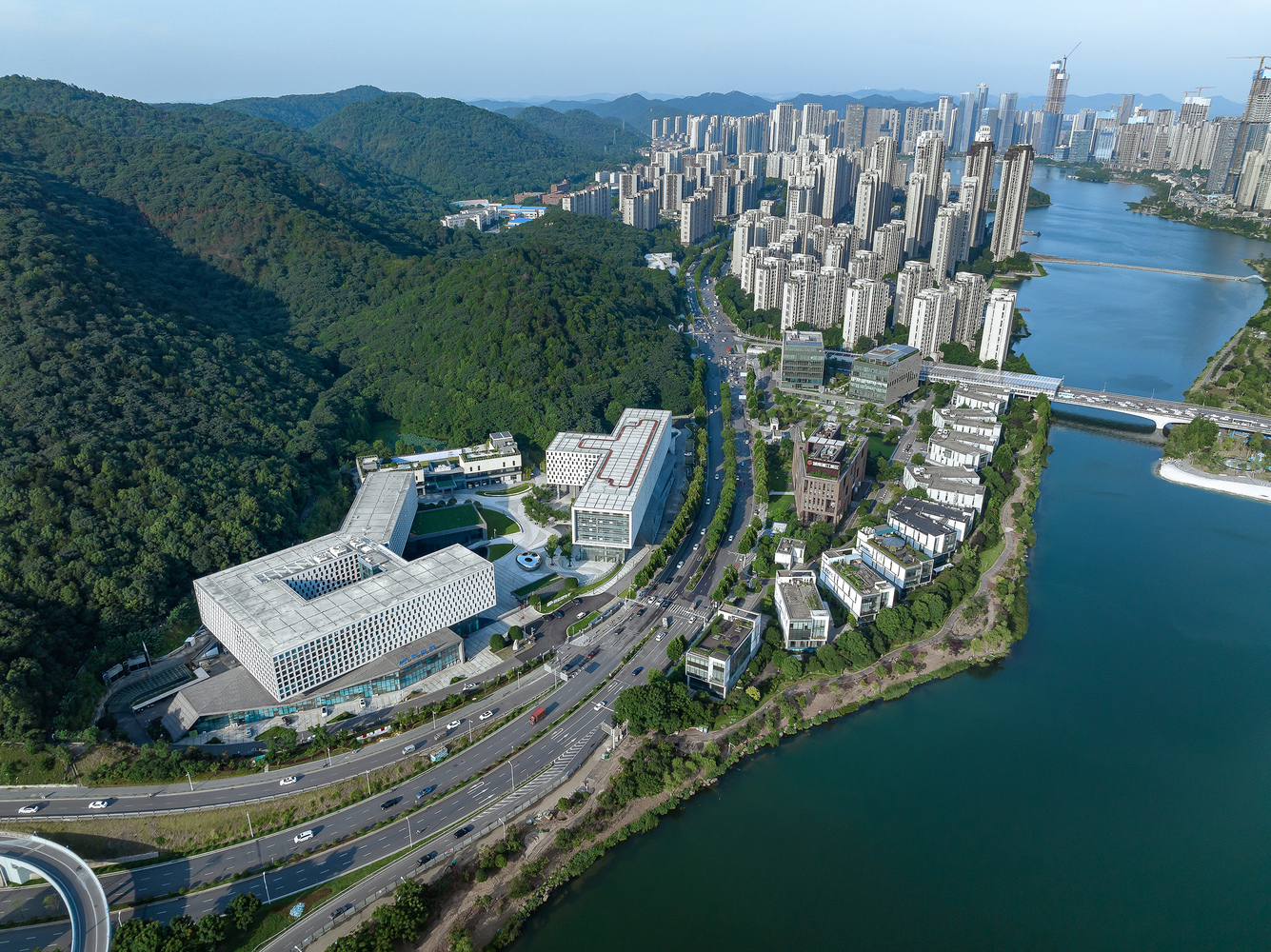 长沙梅西湖区地标 JJM 总部大楼丨中国长沙丨UNIT-17