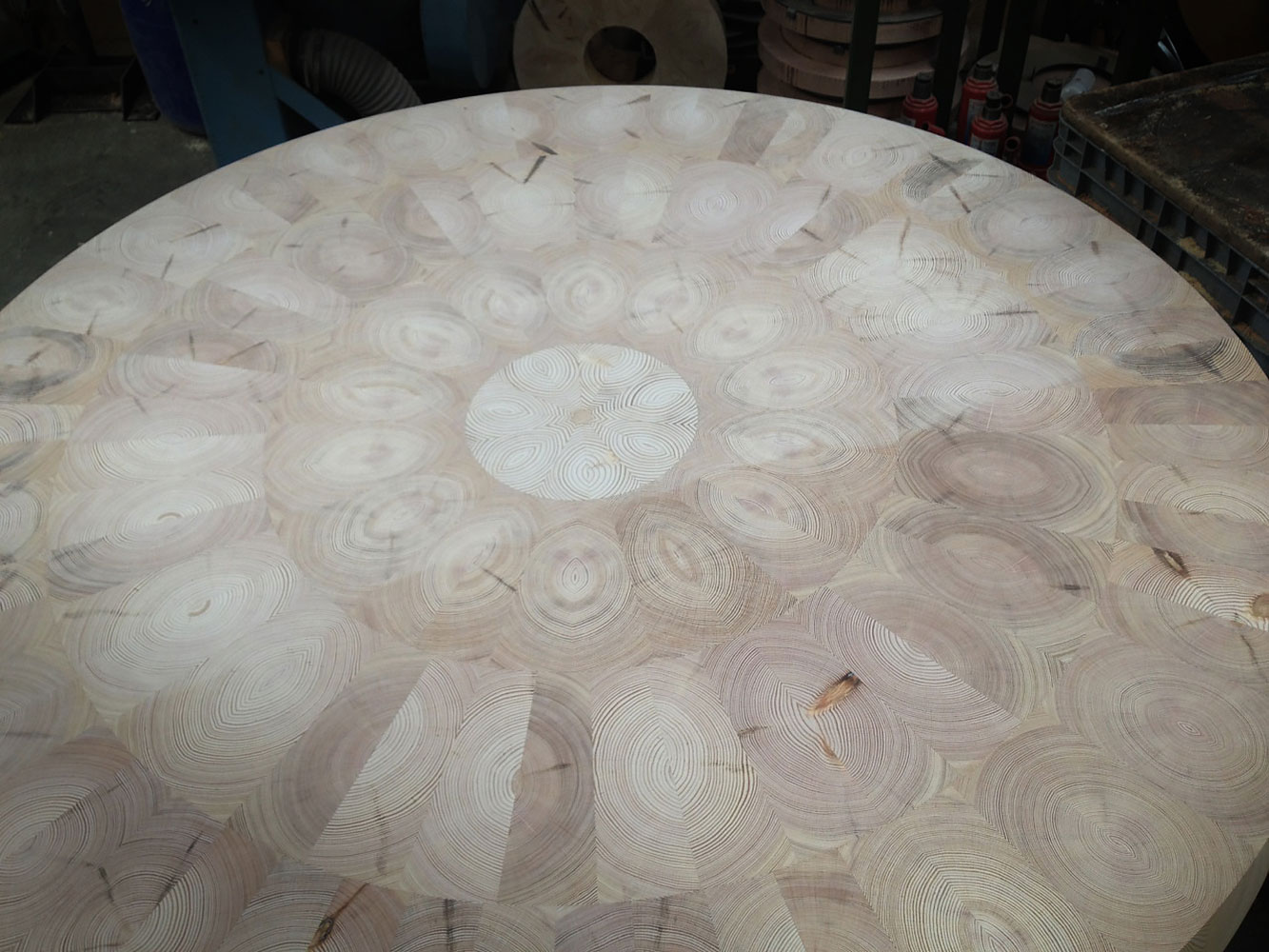 Enkei Table - B.E Architecture-7