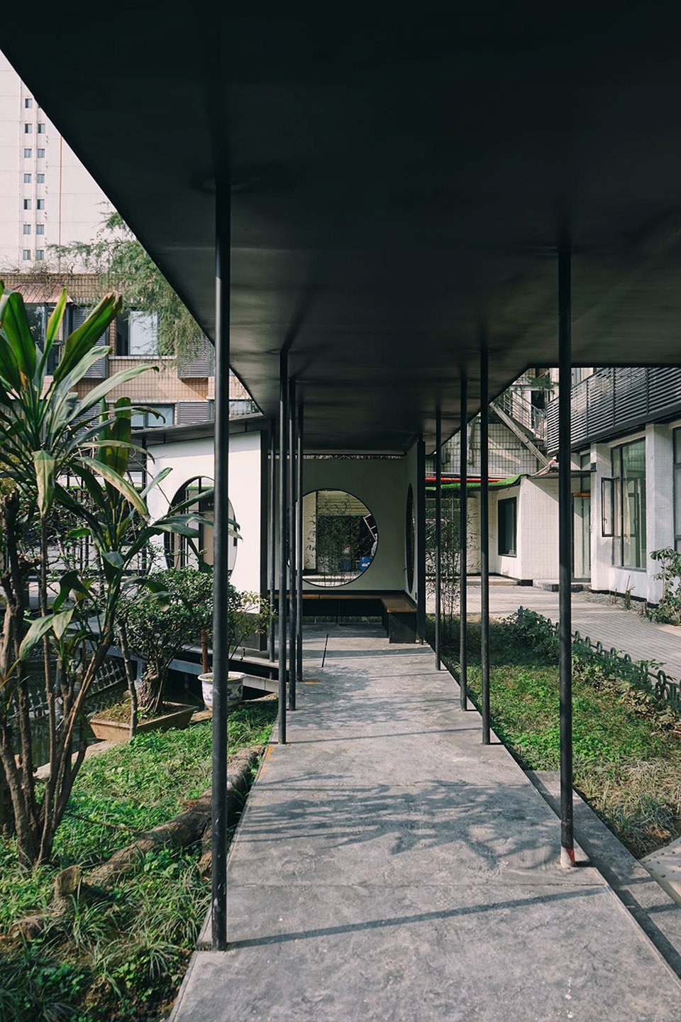 成都侠客岛花园岛庭院 · 回廊串联的公共空间-30