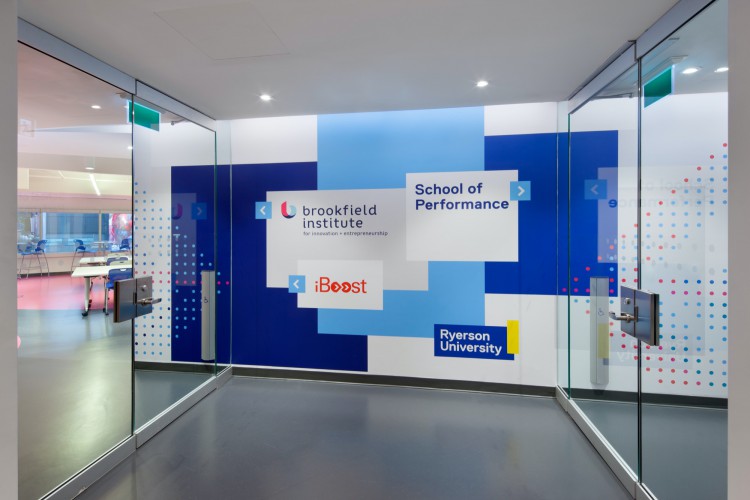 多伦多都市大学布鲁克菲尔德创新与创业研究所及iBoost室内装修丨加拿大多伦多丨Gow Hastings Architects-10